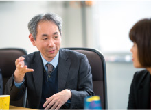 座談会の様子の写真